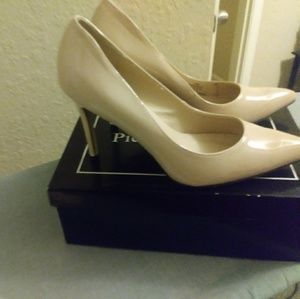 Pierre Dumas Pumps